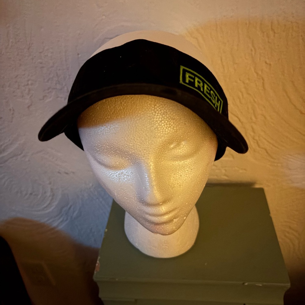 Black subway sun visor